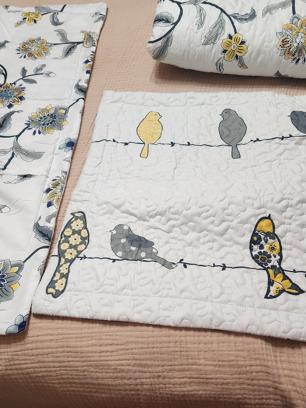 King Size Quilt Set With Birds. Bramd New.